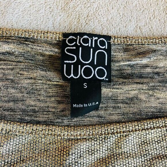 NWOT Clara Sun Woo Gold Lamé Open Shoulder Bell Sleeve Top and Classic Side Slit - Picture 5 of 16